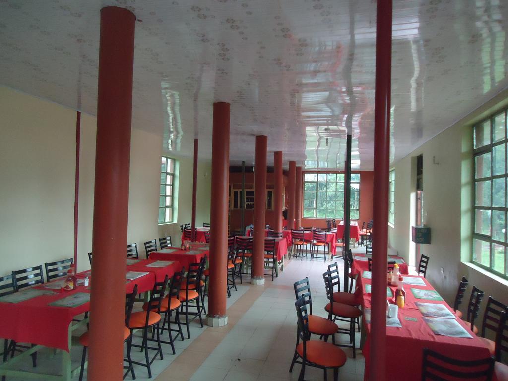 Rhino Tourist Camp Hotel Ololaimutiek Exterior photo